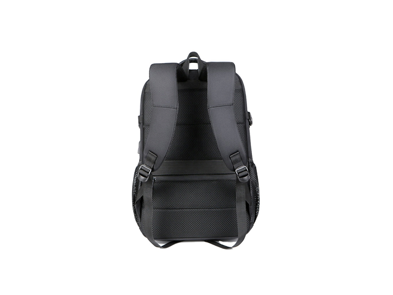Mochila Ejecutiva WioOne para Portátil 17” Impermeable con Puerto USB - Imagen 4